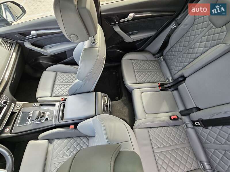 Внедорожник / Кроссовер Audi SQ5 2018 в Киеве