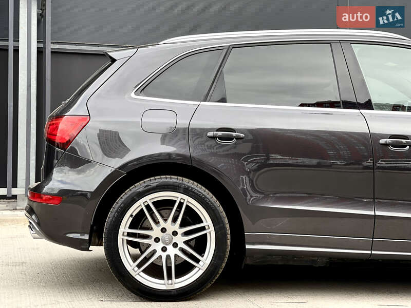 Внедорожник / Кроссовер Audi SQ5 2013 в Киеве