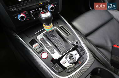 Внедорожник / Кроссовер Audi SQ5 2016 в 