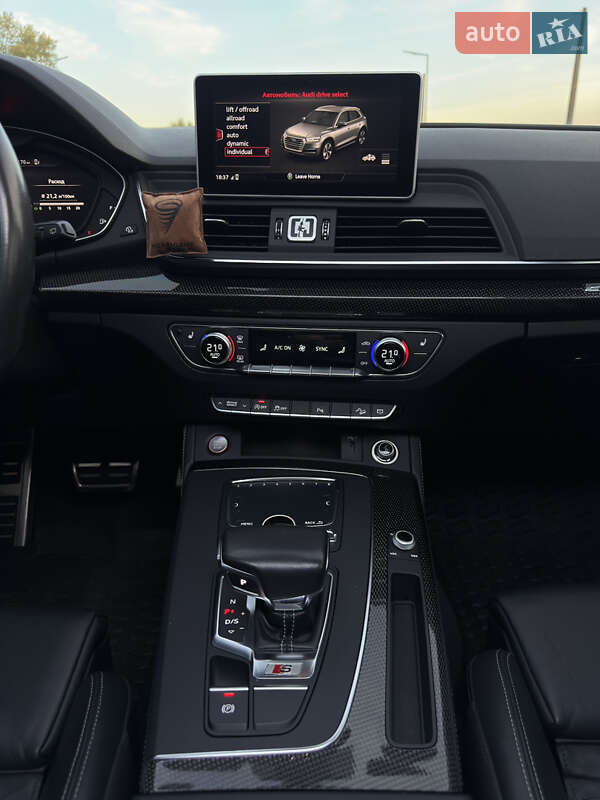 Внедорожник / Кроссовер Audi SQ5 2017 в Киеве