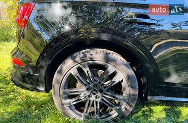 Внедорожник / Кроссовер Audi SQ5 2019 в 