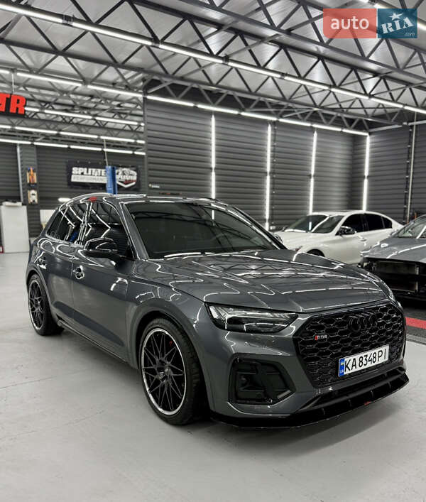 Внедорожник / Кроссовер Audi SQ5 2020 в 