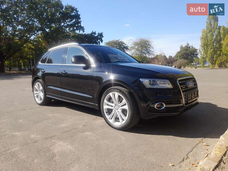 Audi SQ5 2015