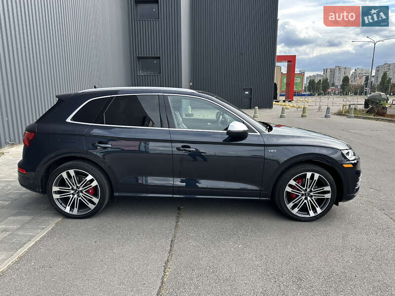 Внедорожник / Кроссовер Audi SQ5 2017 в Харькове