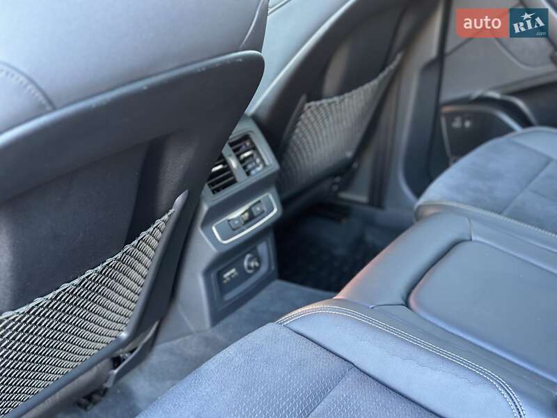 Внедорожник / Кроссовер Audi SQ5 2022 в Львове