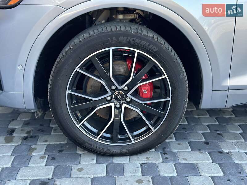 Внедорожник / Кроссовер Audi SQ5 2022 в Львове