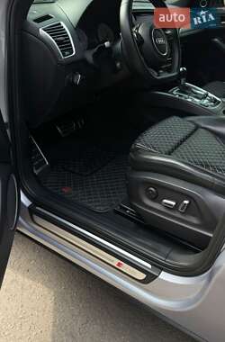 Внедорожник / Кроссовер Audi SQ5 2016 в 