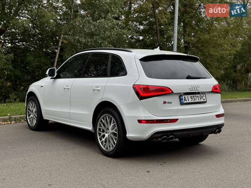 Внедорожник / Кроссовер Audi SQ5 2015 в Киеве