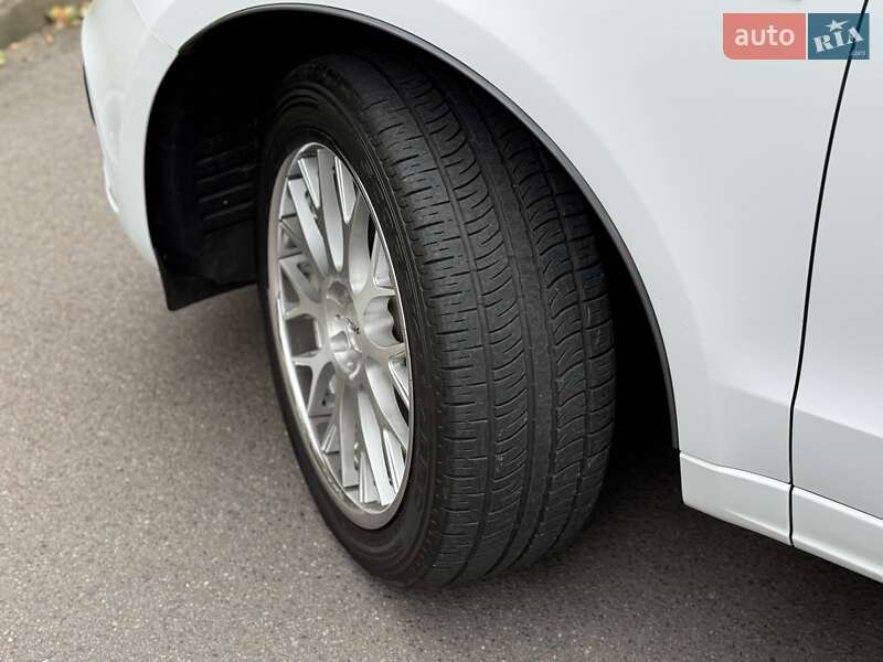 Внедорожник / Кроссовер Audi SQ5 2015 в Киеве