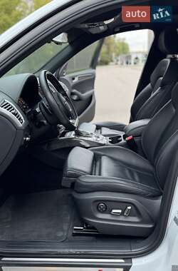 Внедорожник / Кроссовер Audi SQ5 2015 в 