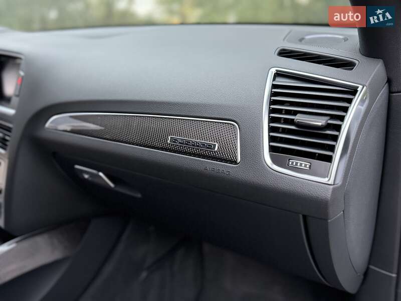 Внедорожник / Кроссовер Audi SQ5 2015 в Киеве