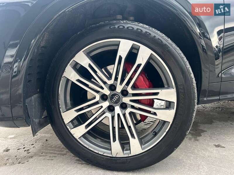 Внедорожник / Кроссовер Audi SQ5 2017 в Львове