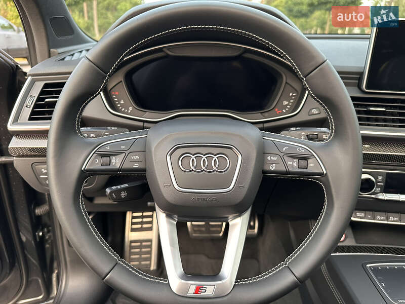 Внедорожник / Кроссовер Audi SQ5 2017 в Киеве