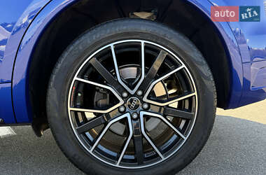 Внедорожник / Кроссовер Audi SQ5 2021 в 