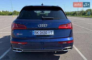 Внедорожник / Кроссовер Audi SQ5 2017 в 
