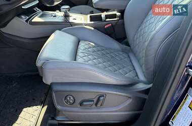 Внедорожник / Кроссовер Audi SQ5 2017 в 