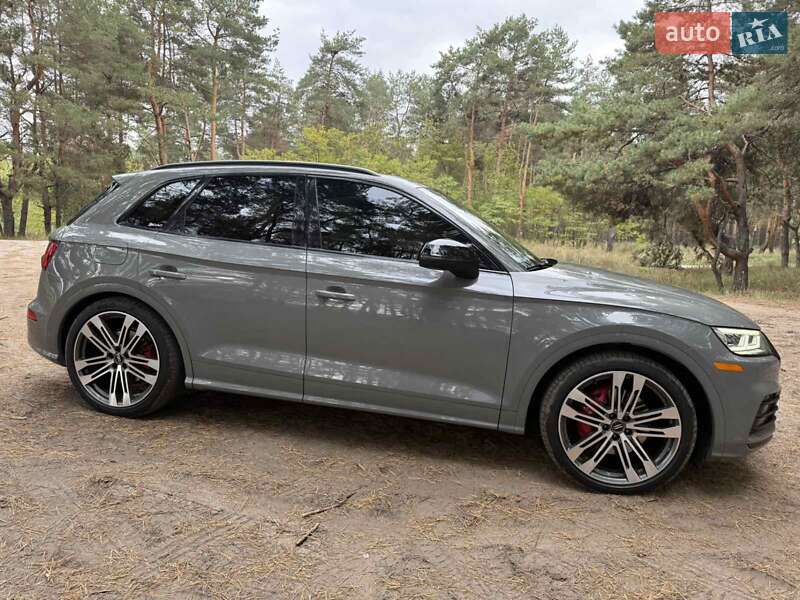 Внедорожник / Кроссовер Audi SQ5 2019 в Днепре