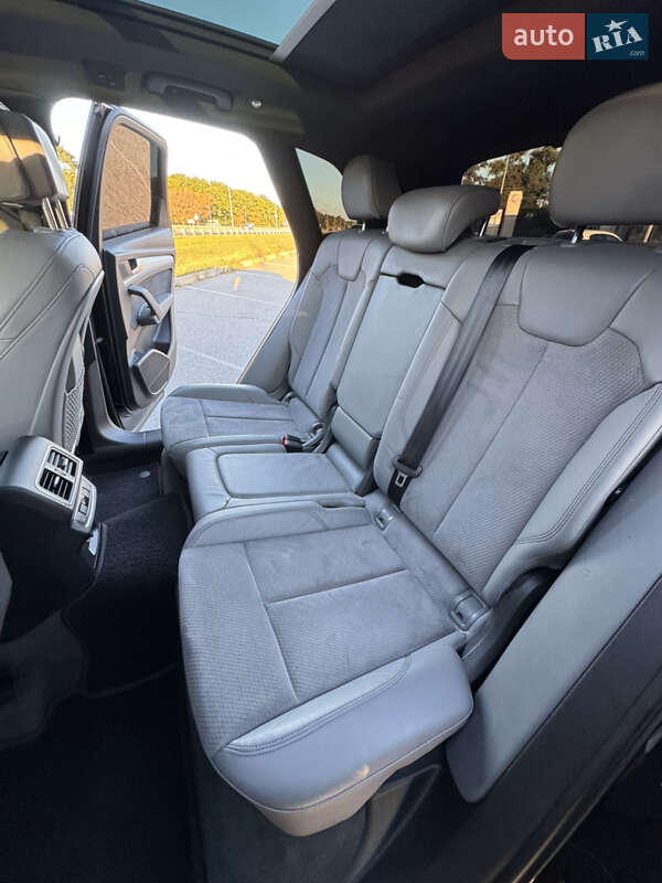 Внедорожник / Кроссовер Audi SQ5 2017 в Киеве фото 10 Внедорожник / Кроссовер Audi SQ5 2017 в Киеве