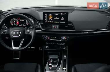 Внедорожник / Кроссовер Audi SQ5 2021 в 
