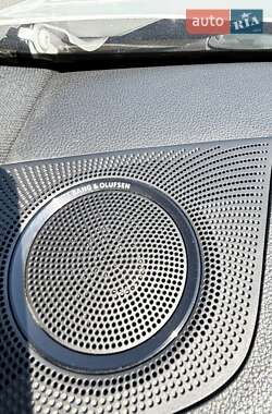 Внедорожник / Кроссовер Audi SQ5 2014 в 