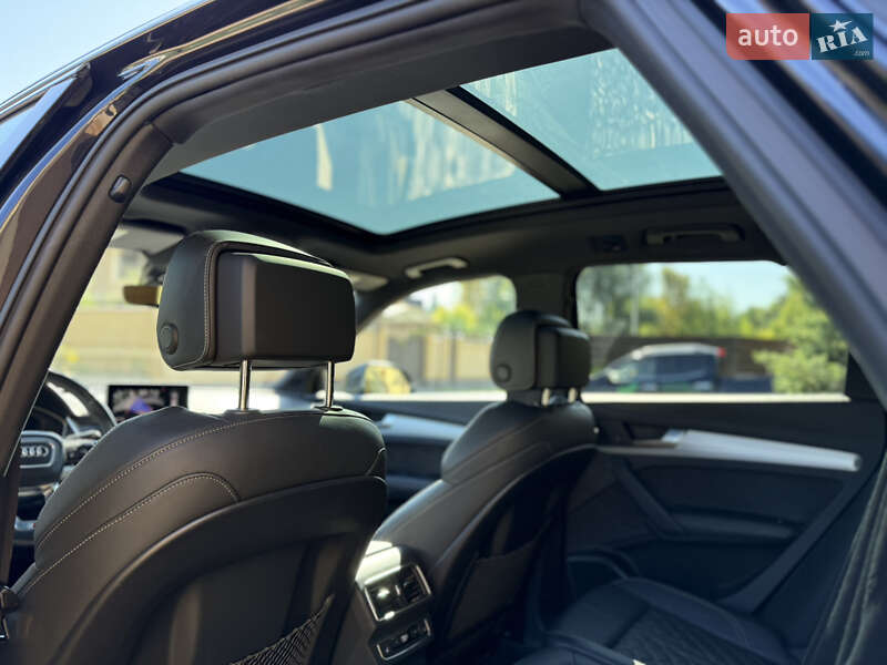Внедорожник / Кроссовер Audi SQ5 2020 в Киеве