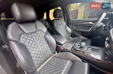 Внедорожник / Кроссовер Audi SQ5 2019 в 