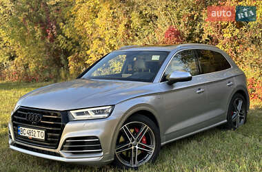 Внедорожник / Кроссовер Audi SQ5 2017 в 