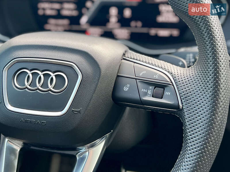 Внедорожник / Кроссовер Audi SQ5 2021 в Киеве