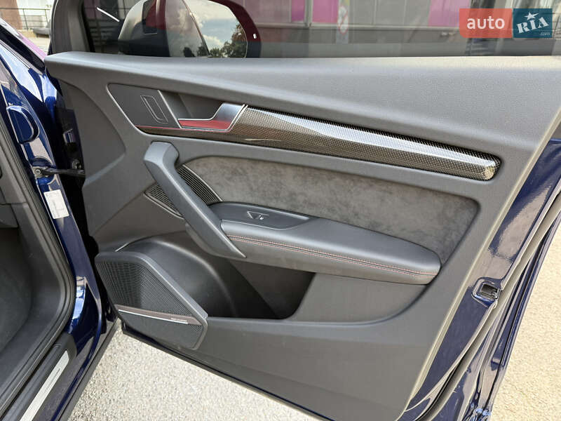 Позашляховик / Кросовер Audi SQ5 2020 в Києві фото 22 Позашляховик / Кросовер Audi SQ5 2020 в Києві