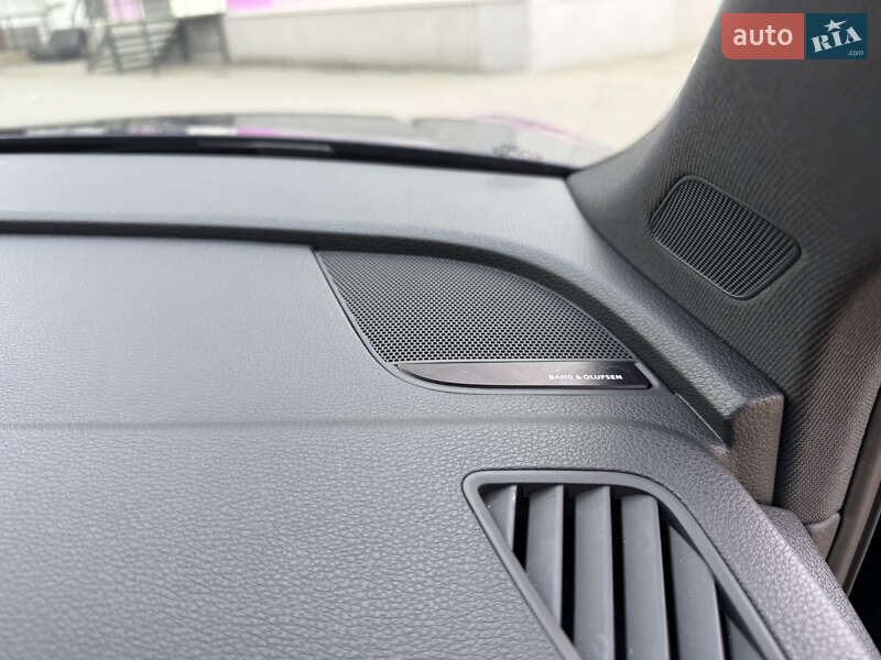 Позашляховик / Кросовер Audi SQ5 2020 в Києві фото 28 Позашляховик / Кросовер Audi SQ5 2020 в Києві