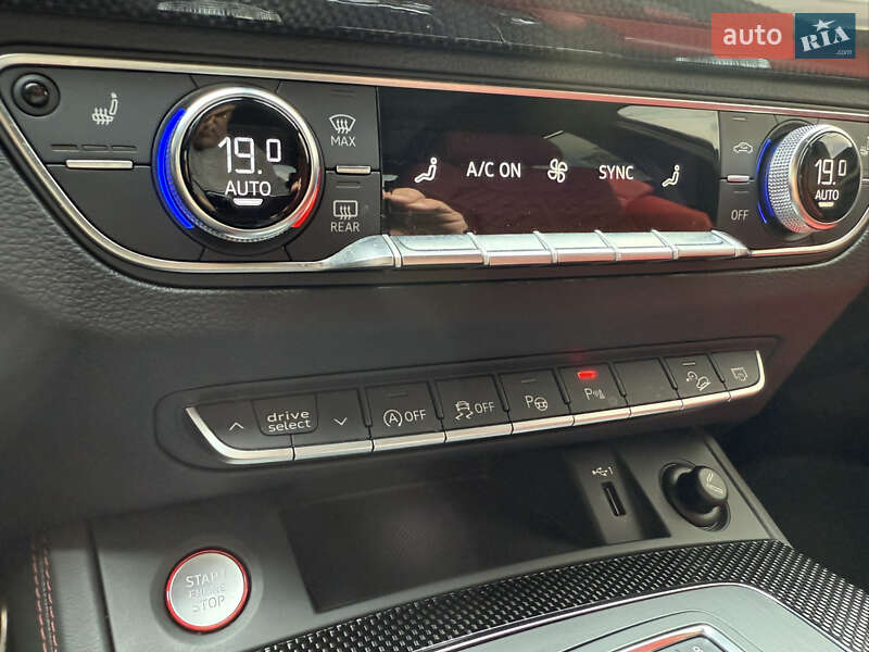 Позашляховик / Кросовер Audi SQ5 2020 в Києві фото 47 Позашляховик / Кросовер Audi SQ5 2020 в Києві