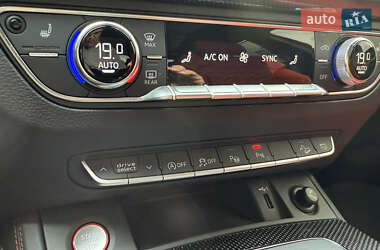 Позашляховик / Кросовер Audi SQ5 2020 в  фото 47 Позашляховик / Кросовер Audi SQ5 2020 в