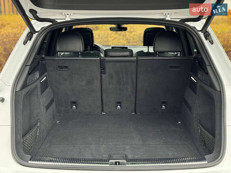 Позашляховик / Кросовер Audi SQ5 2018 в Києві фото 29 Позашляховик / Кросовер Audi SQ5 2018 в Києві