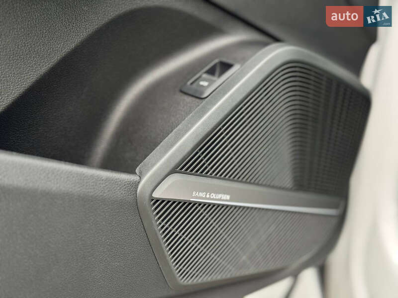 Позашляховик / Кросовер Audi SQ5 2018 в Києві фото 39 Позашляховик / Кросовер Audi SQ5 2018 в Києві