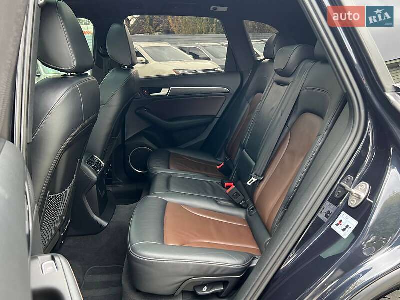 Внедорожник / Кроссовер Audi SQ5 2015 в Киеве