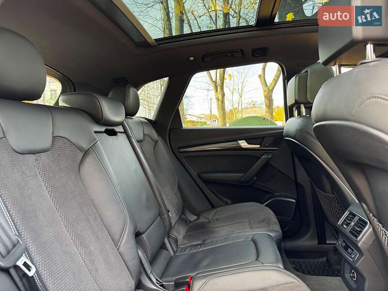 Позашляховик / Кросовер Audi SQ5 2017 в Києві фото 28 Позашляховик / Кросовер Audi SQ5 2017 в Києві