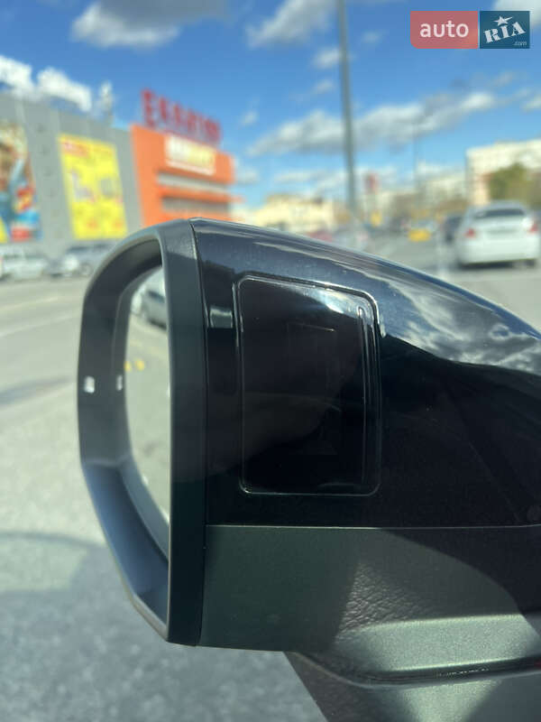 Внедорожник / Кроссовер Audi SQ5 2017 в Черновцах