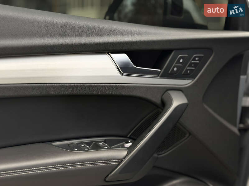 Позашляховик / Кросовер Audi SQ5 2017 в Львові фото 20 Позашляховик / Кросовер Audi SQ5 2017 в Львові