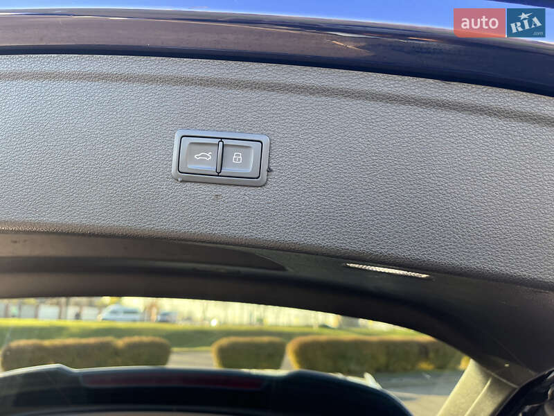 Позашляховик / Кросовер Audi SQ5 2018 в Києві фото 16 Позашляховик / Кросовер Audi SQ5 2018 в Києві