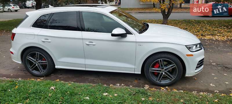 Позашляховик / Кросовер Audi SQ5 2017 в Ужгороді