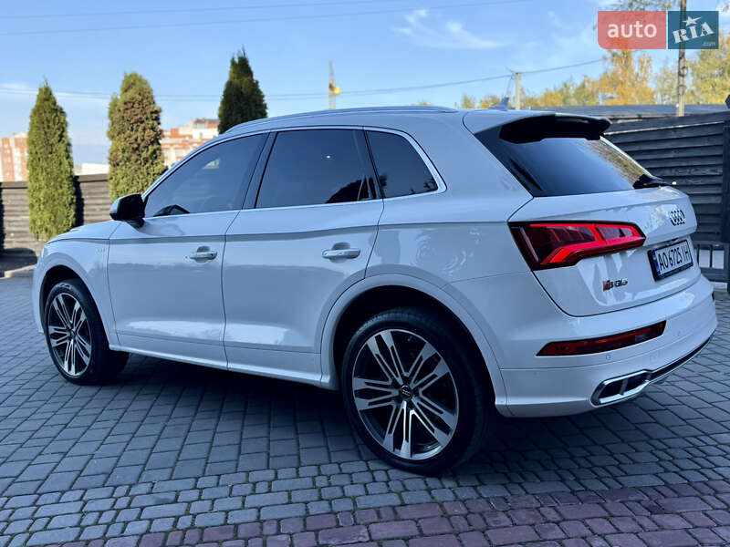 Внедорожник / Кроссовер Audi SQ5 2017 в Тернополе