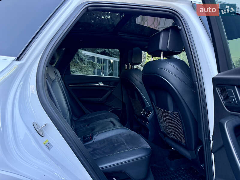 Внедорожник / Кроссовер Audi SQ5 2017 в Тернополе