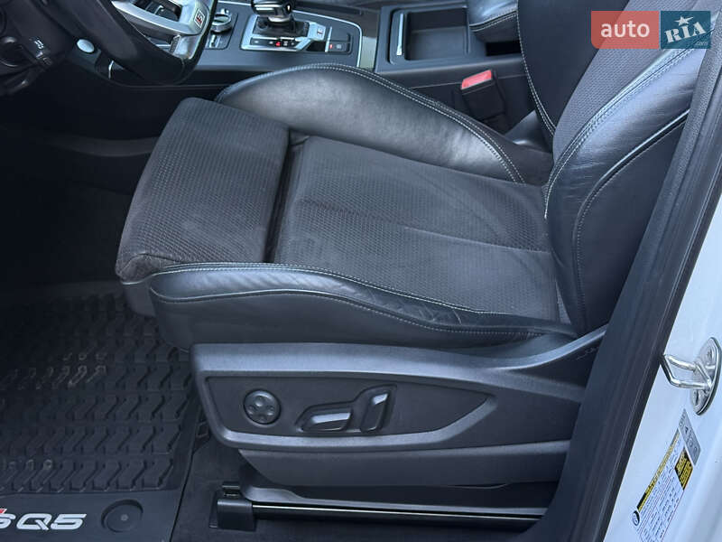 Внедорожник / Кроссовер Audi SQ5 2017 в Тернополе