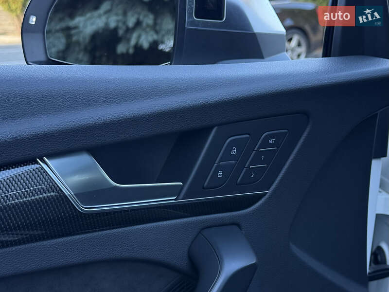 Внедорожник / Кроссовер Audi SQ5 2017 в Тернополе