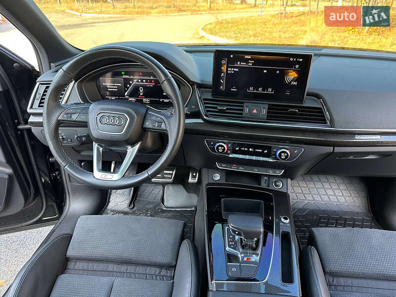 Внедорожник / Кроссовер Audi SQ5 2022 в Днепре