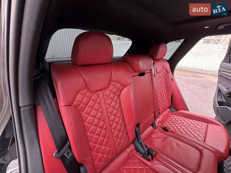 Позашляховик / Кросовер Audi SQ5 2018 в Києві фото 12 Позашляховик / Кросовер Audi SQ5 2018 в Києві