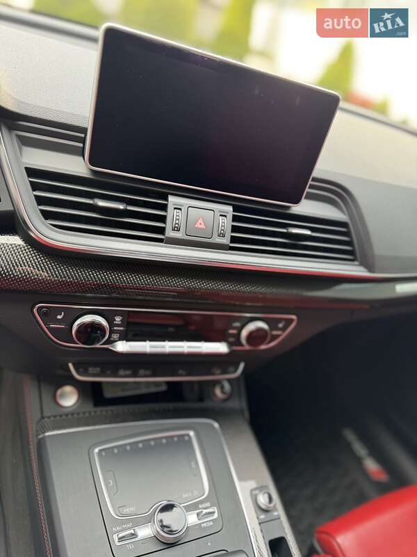 Позашляховик / Кросовер Audi SQ5 2018 в Києві фото 20 Позашляховик / Кросовер Audi SQ5 2018 в Києві