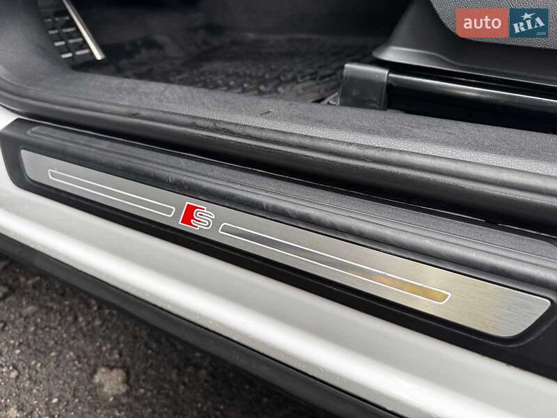 Позашляховик / Кросовер Audi SQ5 2019 в Києві фото 31 Позашляховик / Кросовер Audi SQ5 2019 в Києві