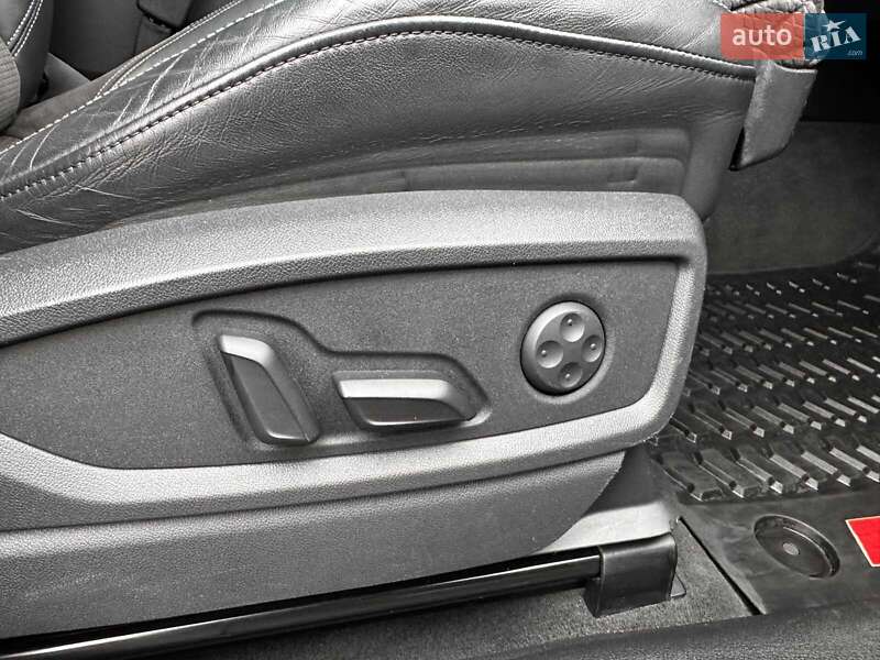 Позашляховик / Кросовер Audi SQ5 2019 в Києві фото 42 Позашляховик / Кросовер Audi SQ5 2019 в Києві