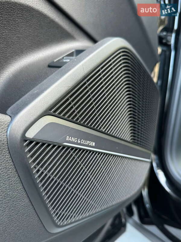 Позашляховик / Кросовер Audi SQ5 2018 в Івано-Франківську фото 16 Позашляховик / Кросовер Audi SQ5 2018 в Івано-Франківську